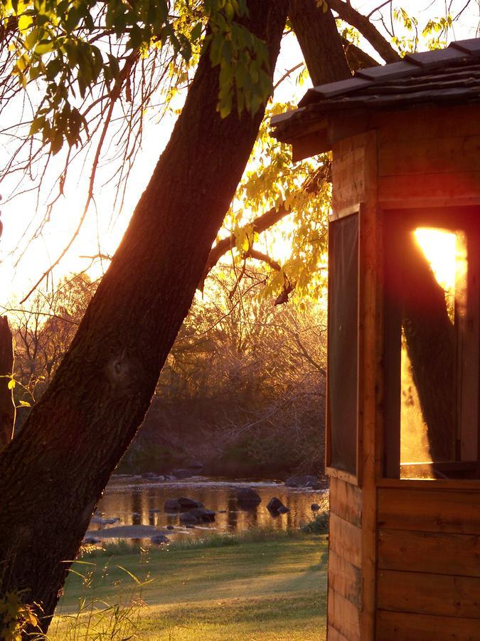 Moon Gate Guest House Whitemouth エクステリア 写真